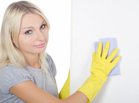 Expert cleaning process for stain removal in Barbican